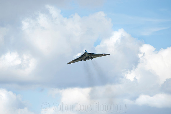 Vulcan XH558