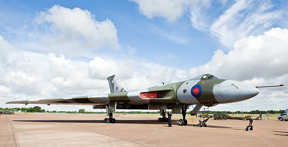 Vulcan XH558